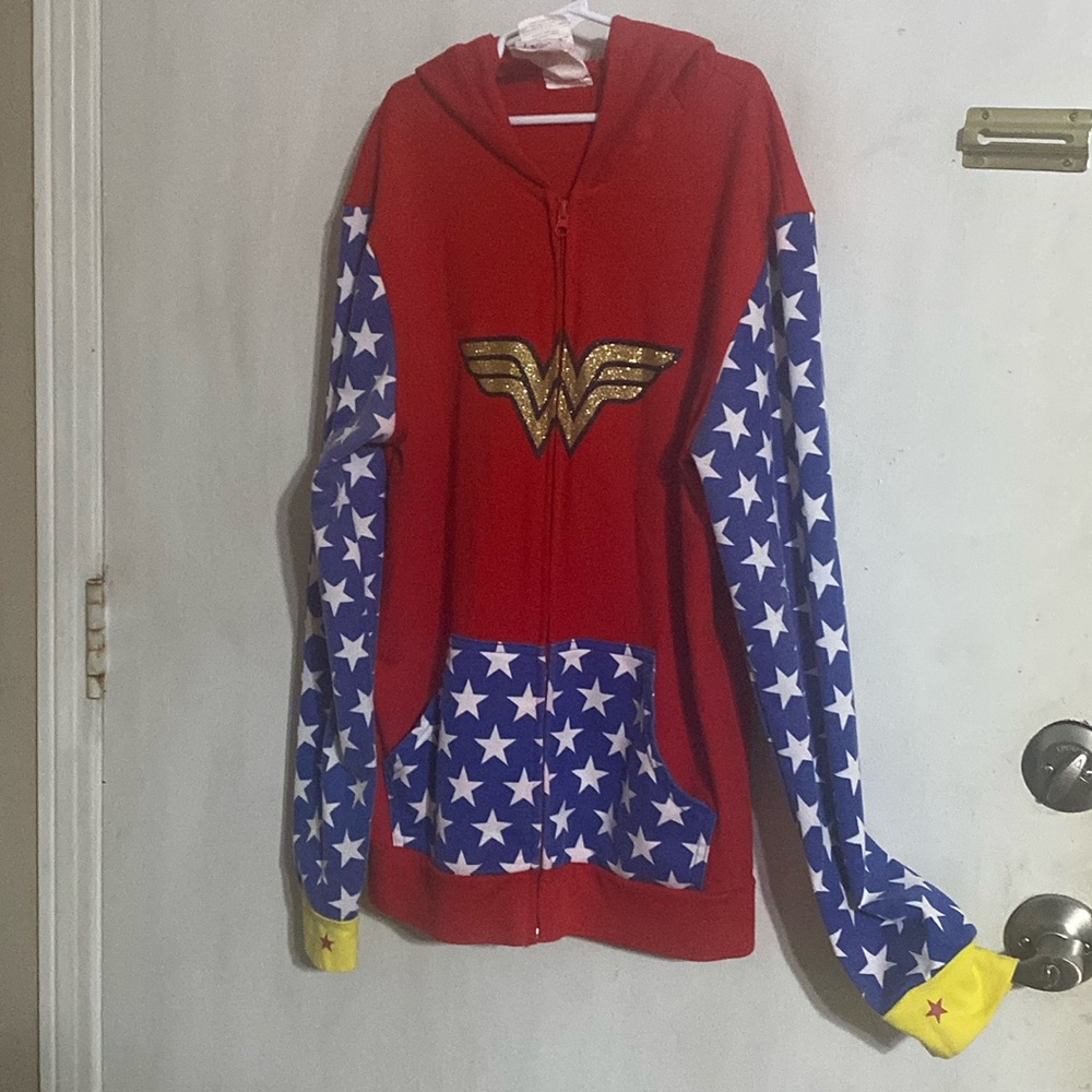 Wonder Woman Hoodie Zip Up